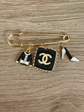 Spilla Charms